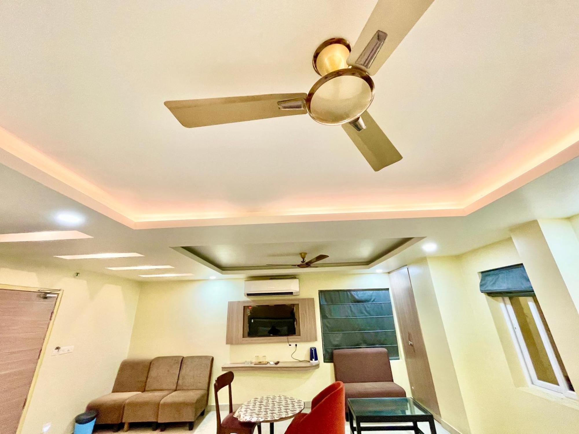 Hotel Rb International ! Puri Near-Sea-Beach-And-Temple Fully-Air-Conditioned-Hotel With-Lift-And-Card Payment Accepted-Parking-Facility, Best Hotel In Puri Exterior foto