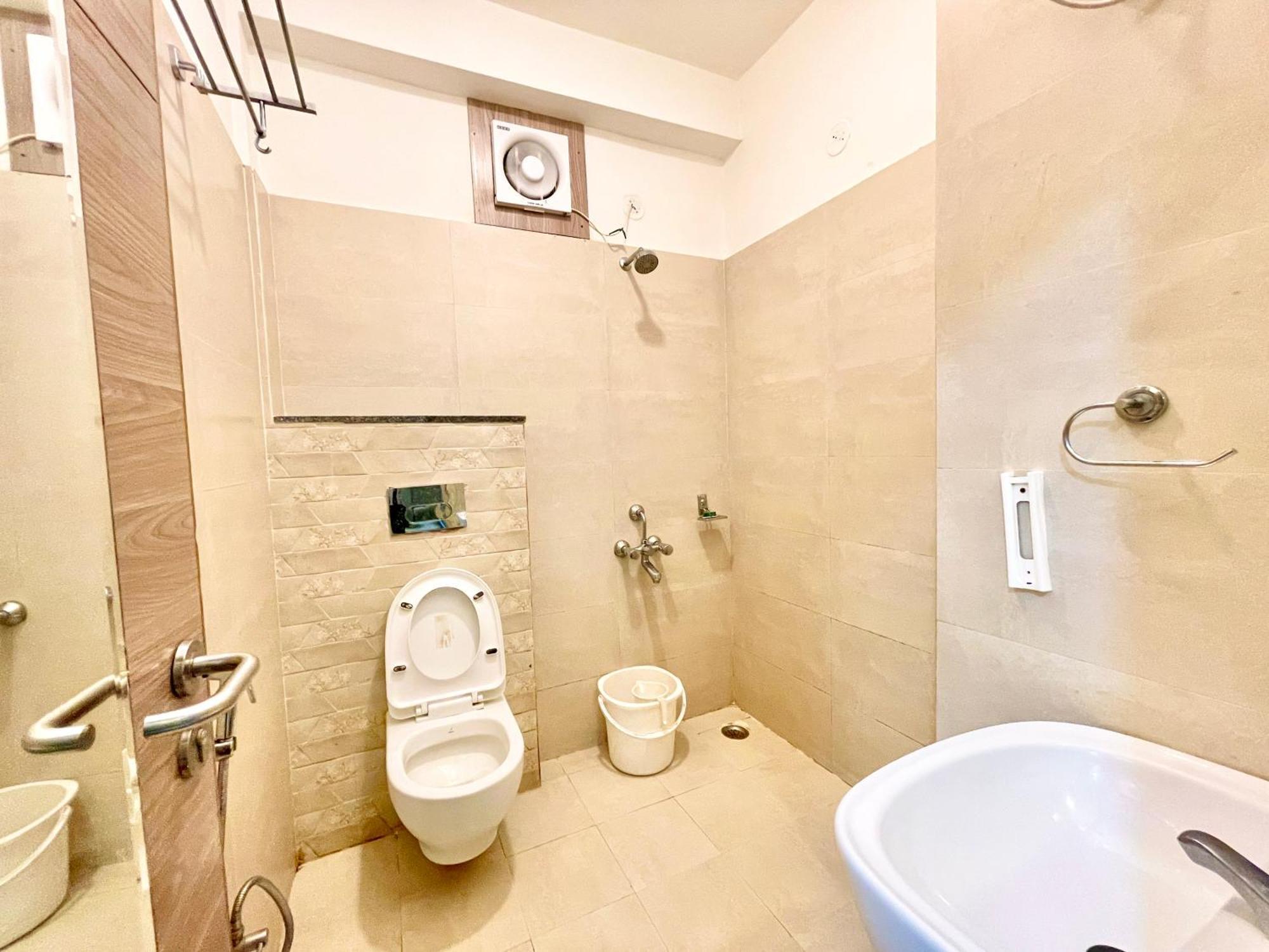 Hotel Rb International ! Puri Near-Sea-Beach-And-Temple Fully-Air-Conditioned-Hotel With-Lift-And-Card Payment Accepted-Parking-Facility, Best Hotel In Puri Exterior foto